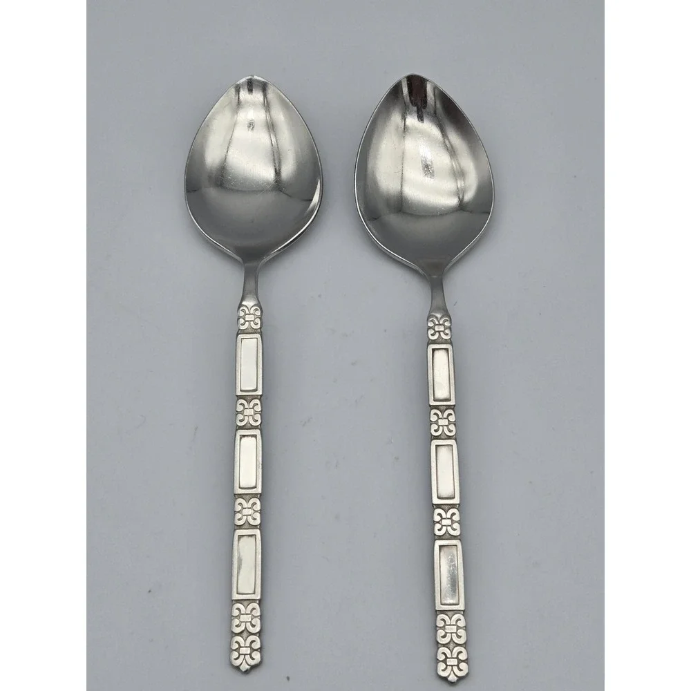 Oneida Community Madrid Stainless 2 Oval‎ Soup Spoons No Black Flatware 6 7/8